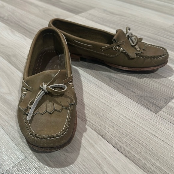 COLE HAAN Women’s Army Green Leather Loafers Size 7.5M - Picture 1 of 7